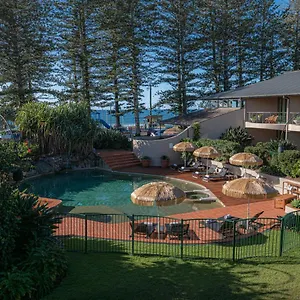 https://beach-hotel-resort.hotelsbyronbayaustralia.com